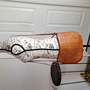 Vilenca Holland Crossbody Woven Leather Bag